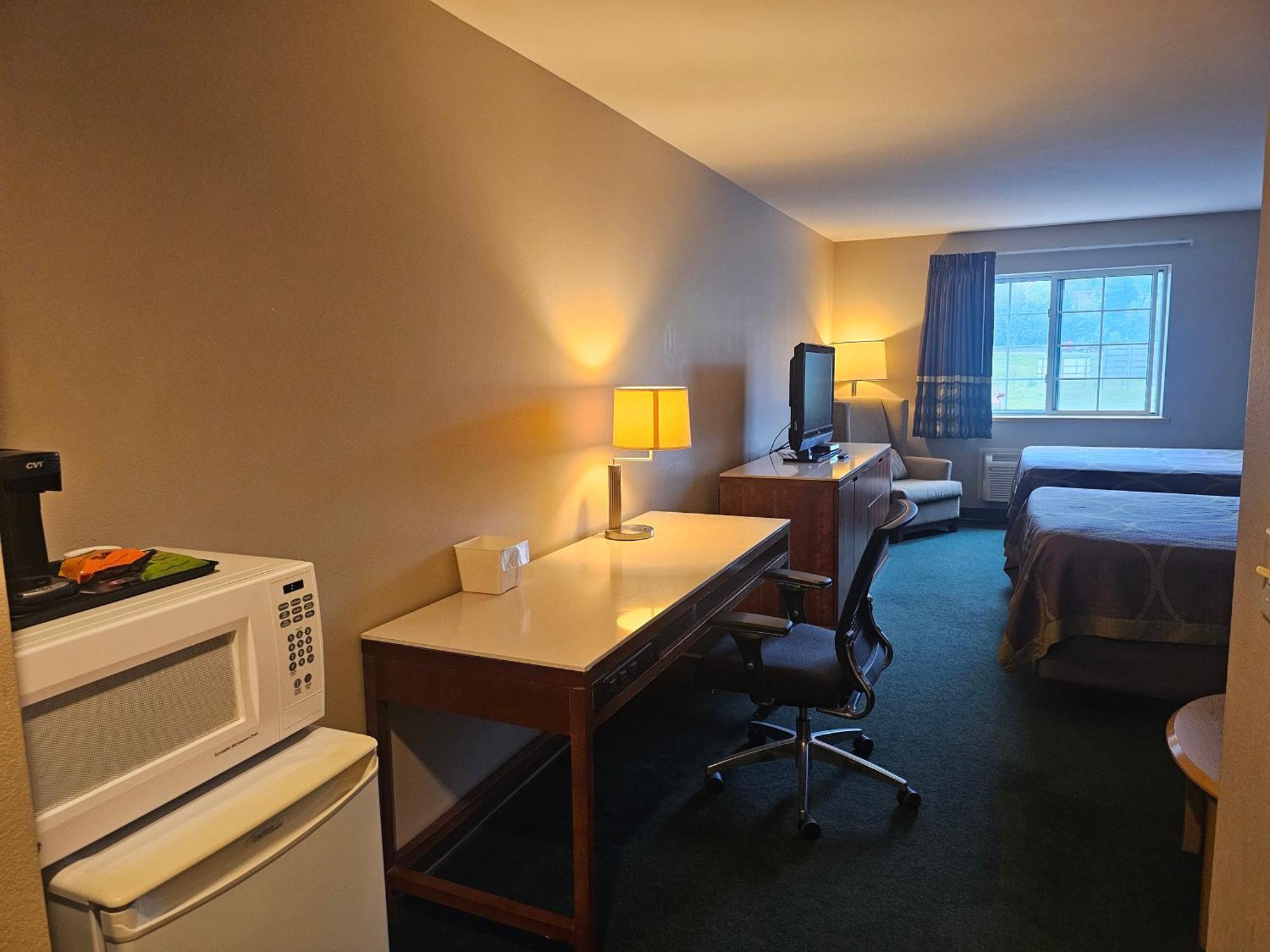 Super 8 By Wyndham Ava Motel Eksteriør bilde